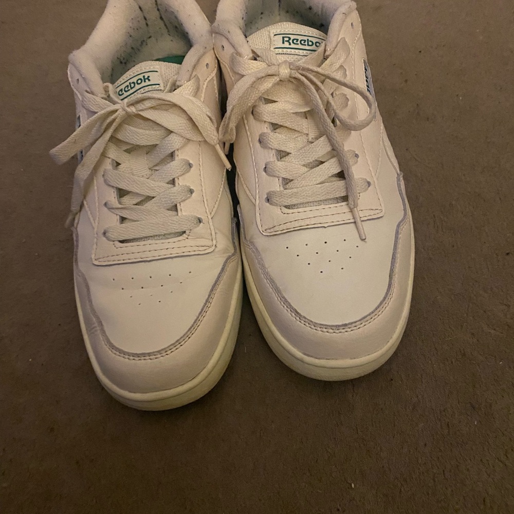 Reebok Club Mem T White and Green Casual Sneakers - Picture 2 of 3
